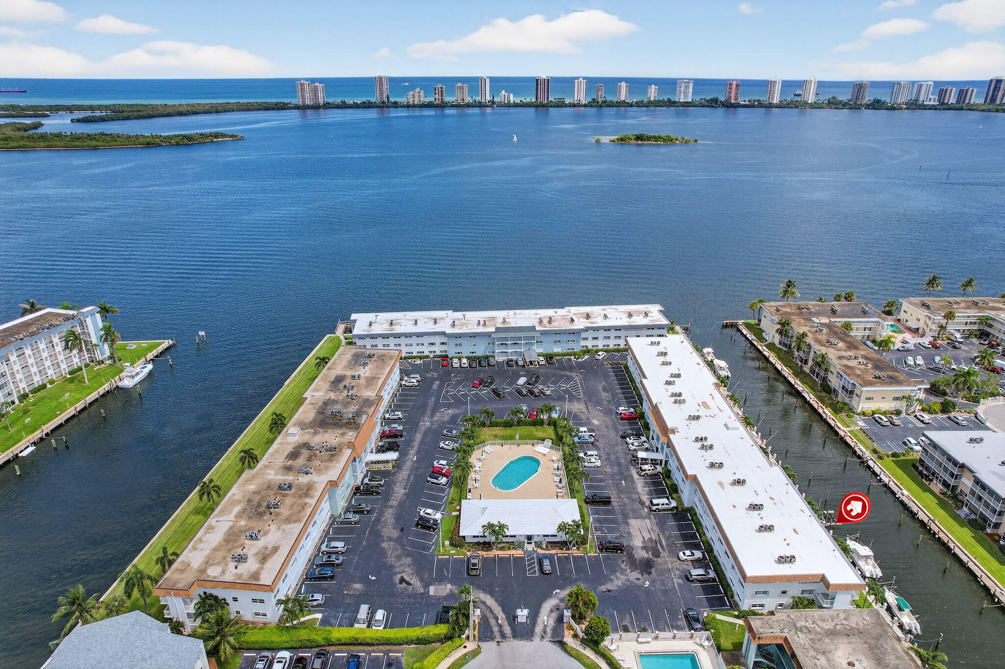 North Palm Beach Condo: 110 Shore Court