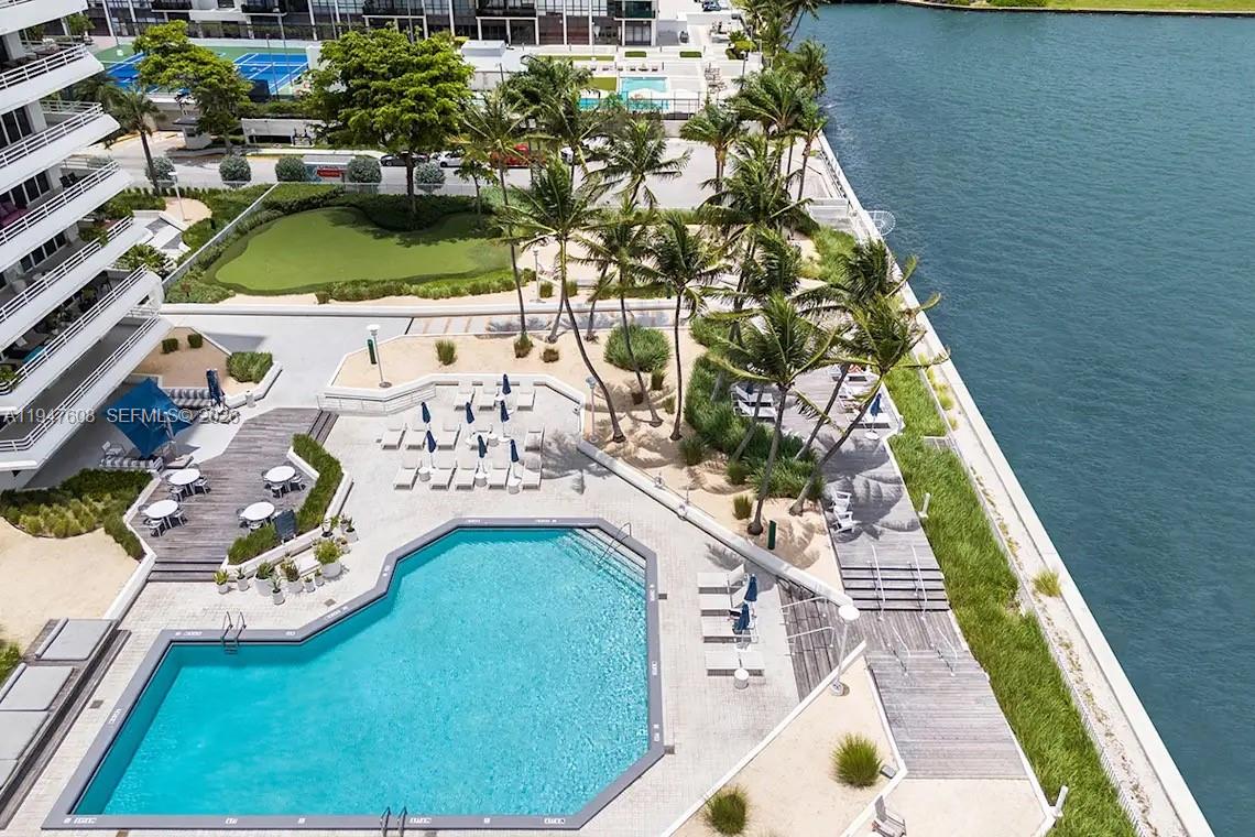 Miami Condo: 555 Northeast 34th Street