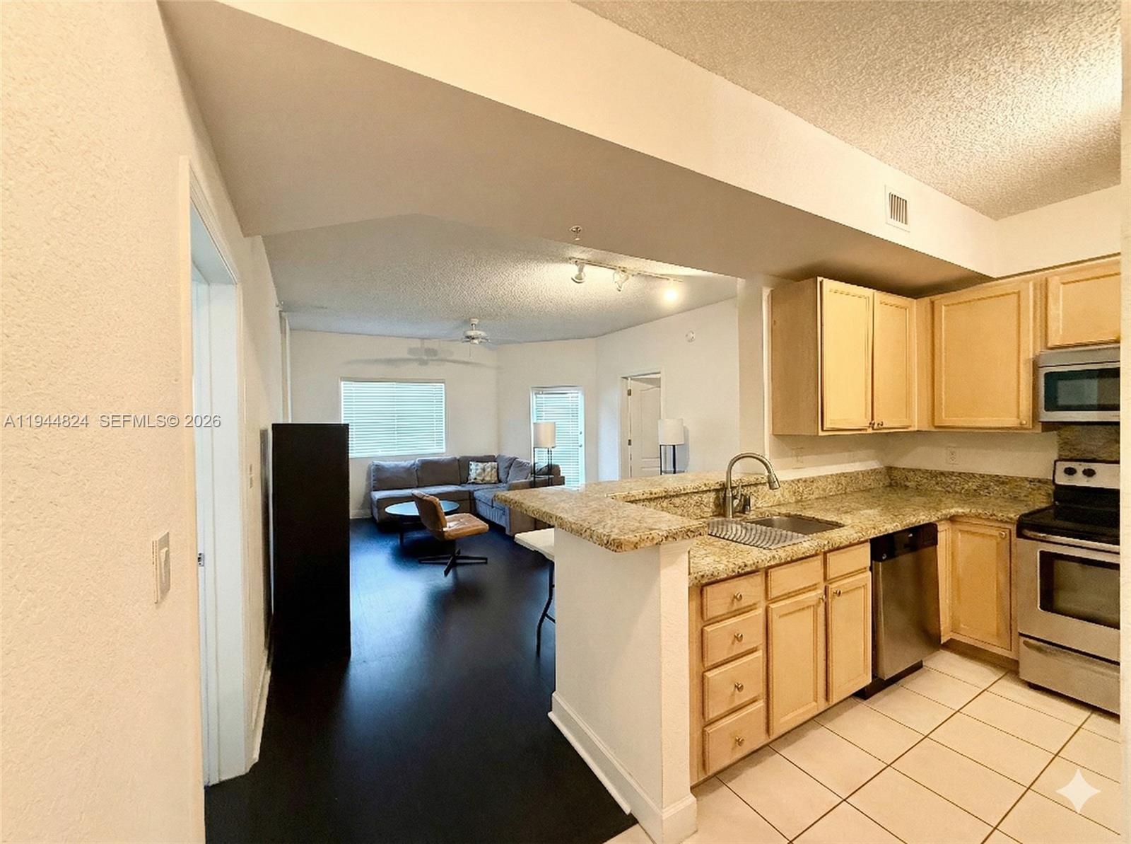 South Miami Condo: 6001 Southwest 70th Street