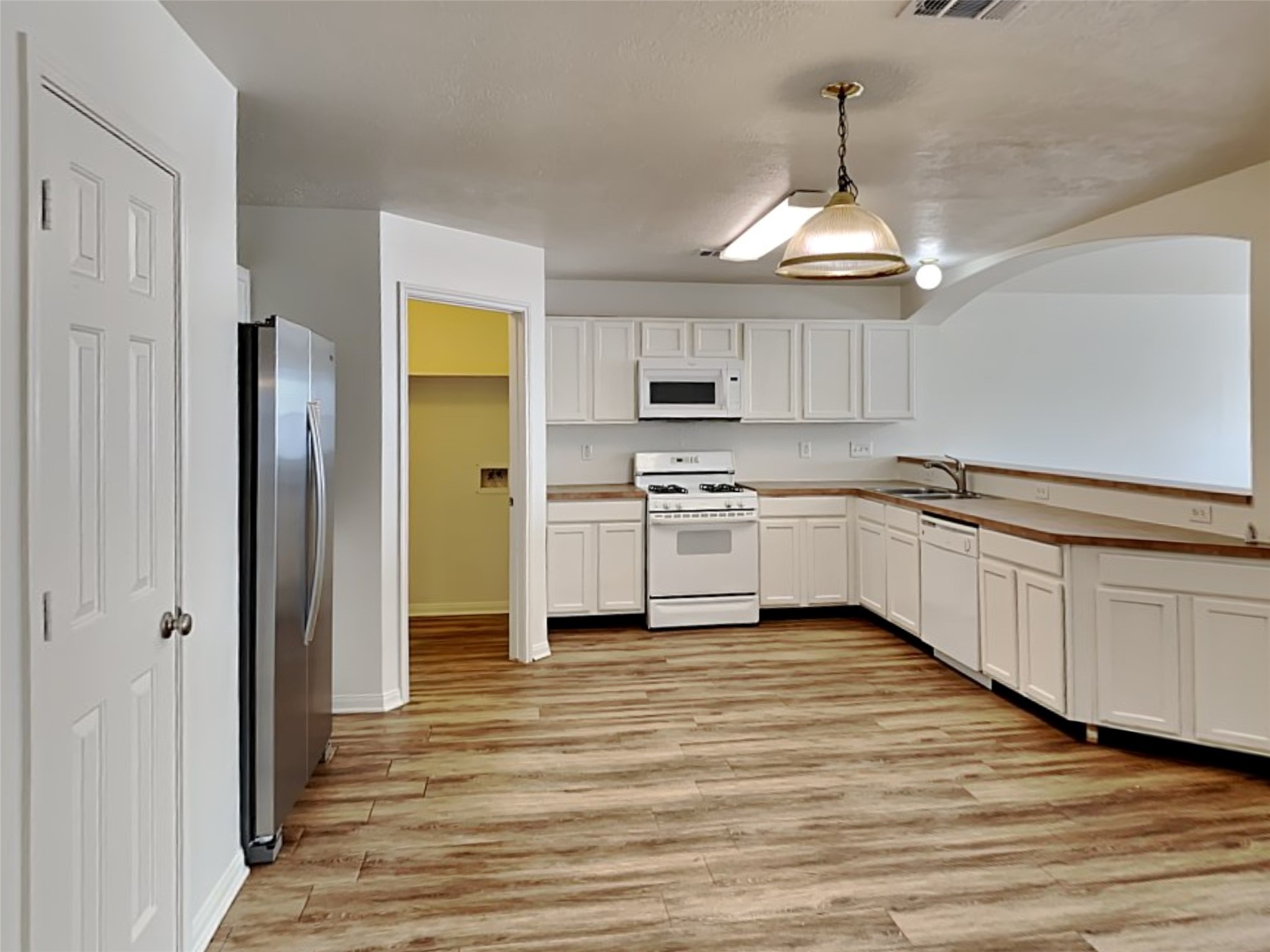 Spring Condo: 2518 Halstead Drive