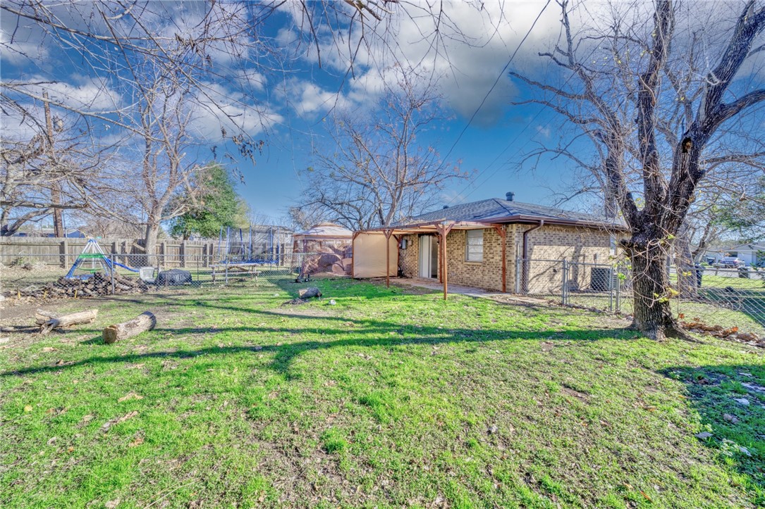 College Station Condo: 1613 Mossglenn Circle