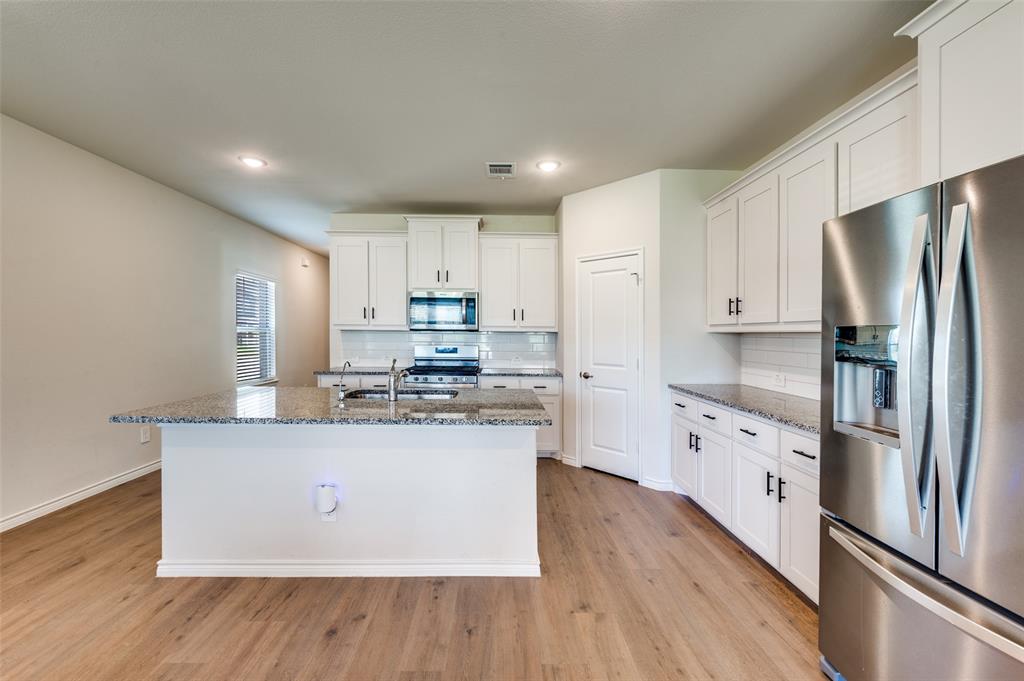 Little Elm Condo: 3876 Lyndhurst Avenue