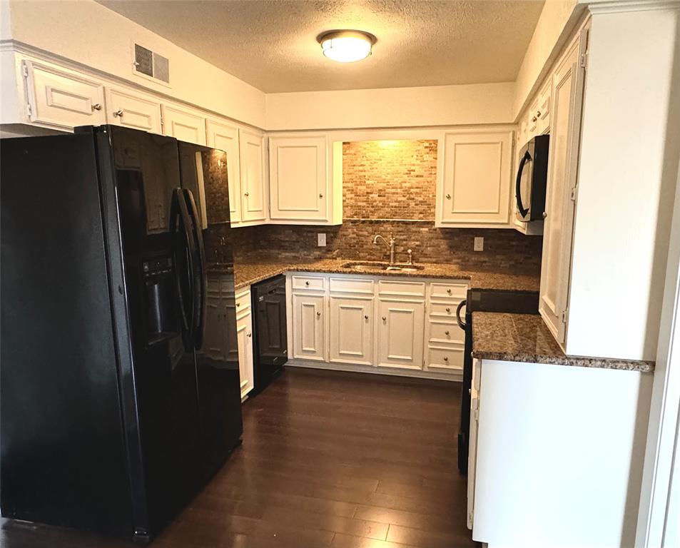 Dallas Condo: 10609 Sandpiper Lane