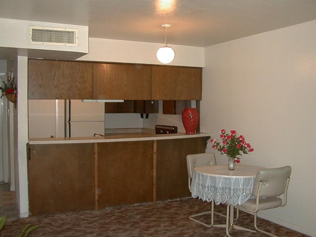 Kingsville Condo: 704 West Corral Avenue