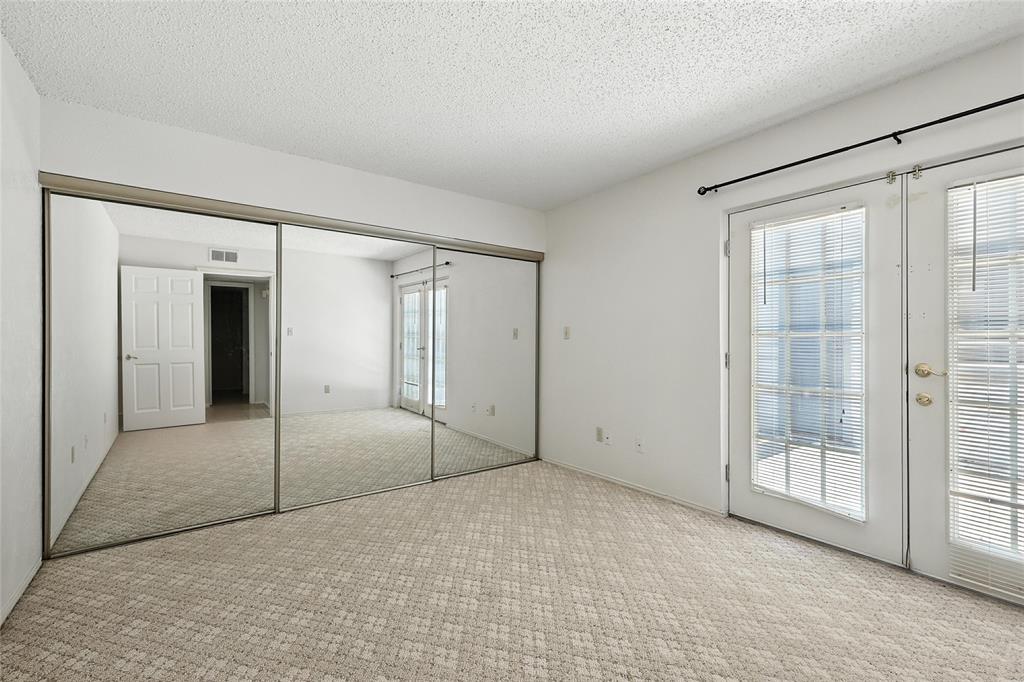 Hurst Condo: 640 Bellaire Drive