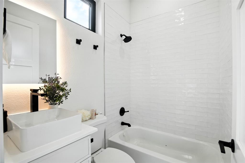 Dallas Condo: 4611 Fairmount Street