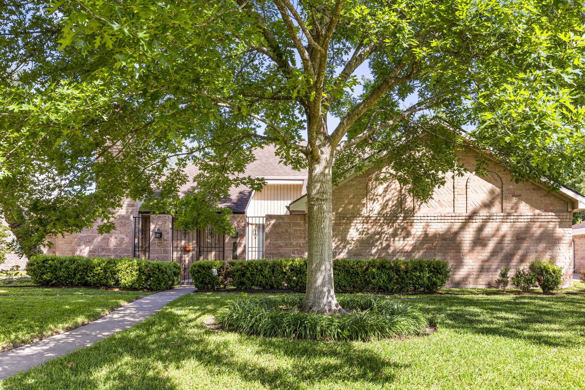 Houston Condo: 14014 Briar Pl Drive