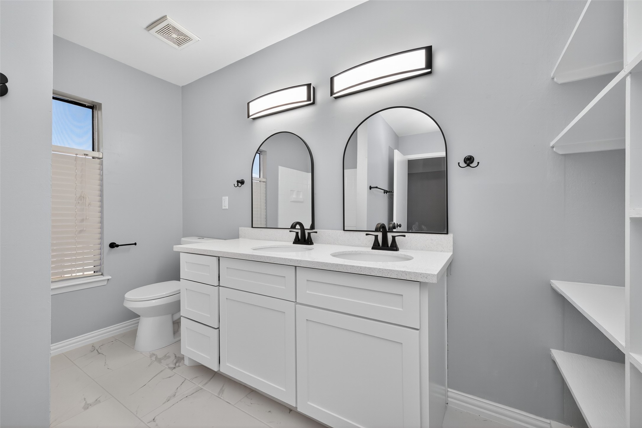 Houston Condo: 11504 Village Pl Drive