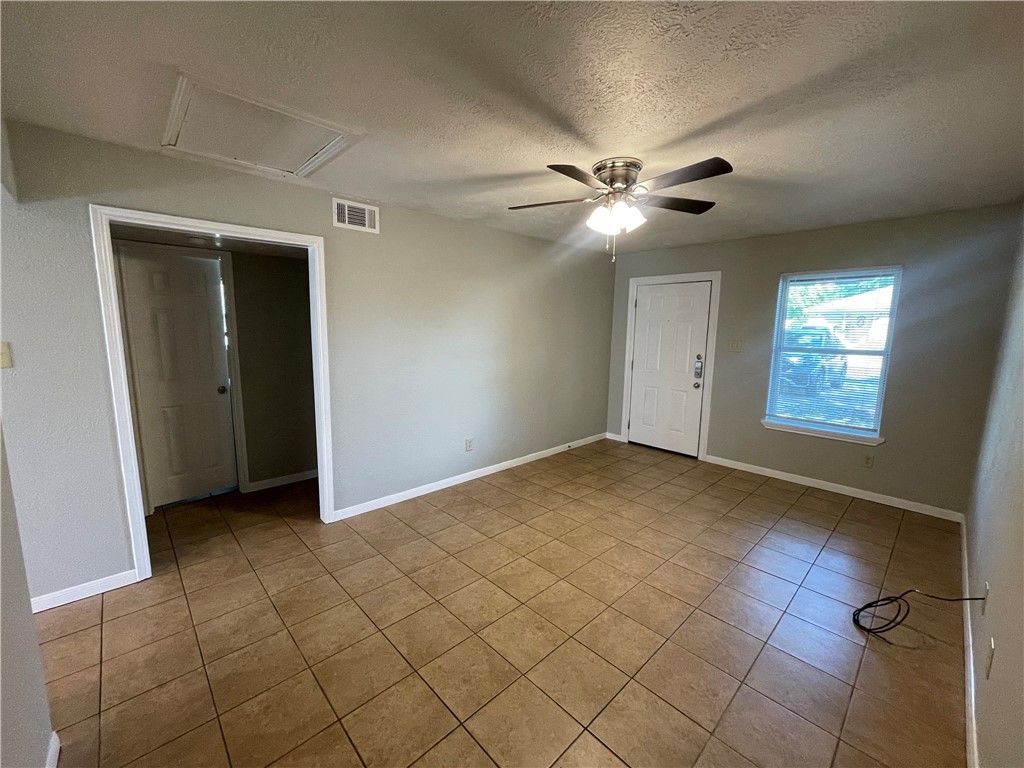 College Station Condo: 808 Llano Place