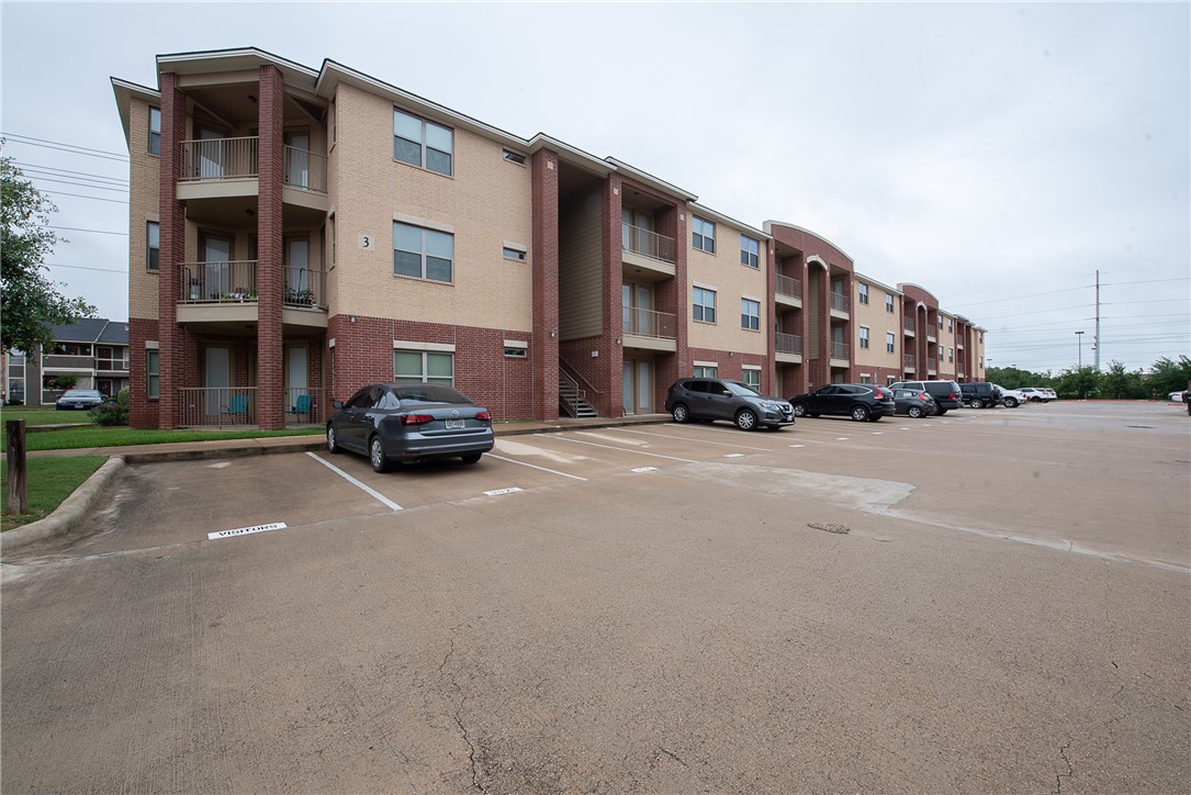 College Station Condo: 1915 Dartmouth Street