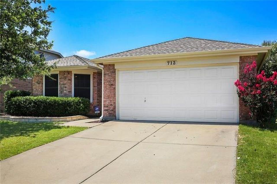 Cross Roads Condo: 712 Corral Street