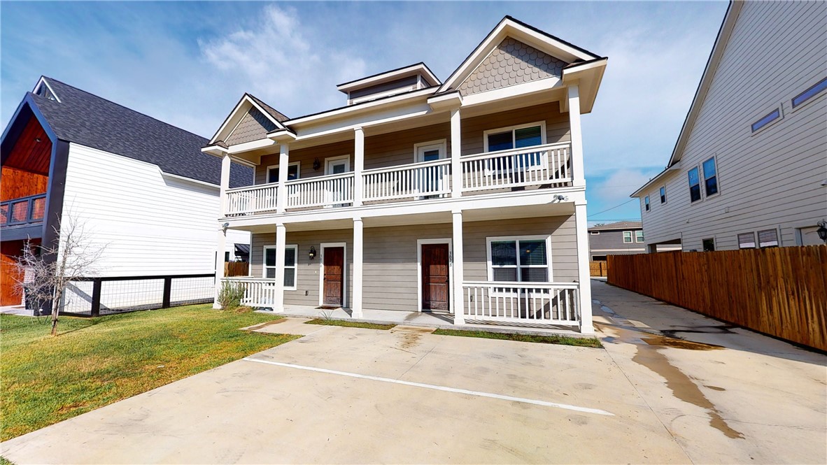 College Station Condo: 307 Live Oak Street