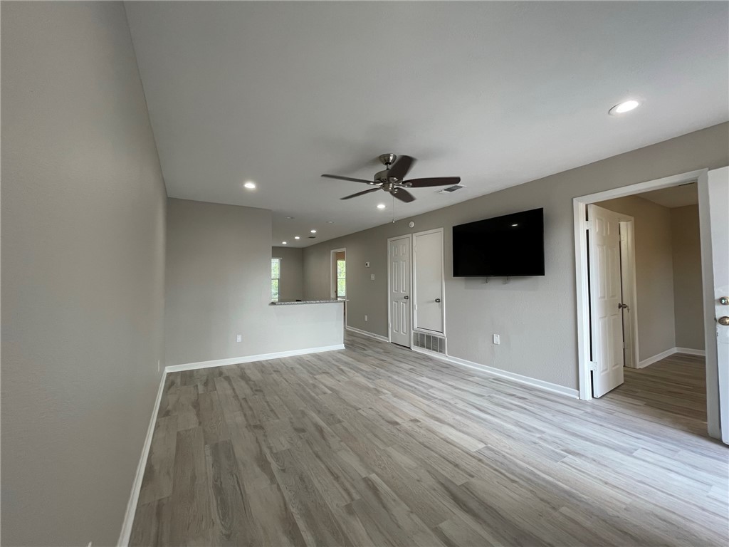 College Station Condo: 310 Manuel Drive