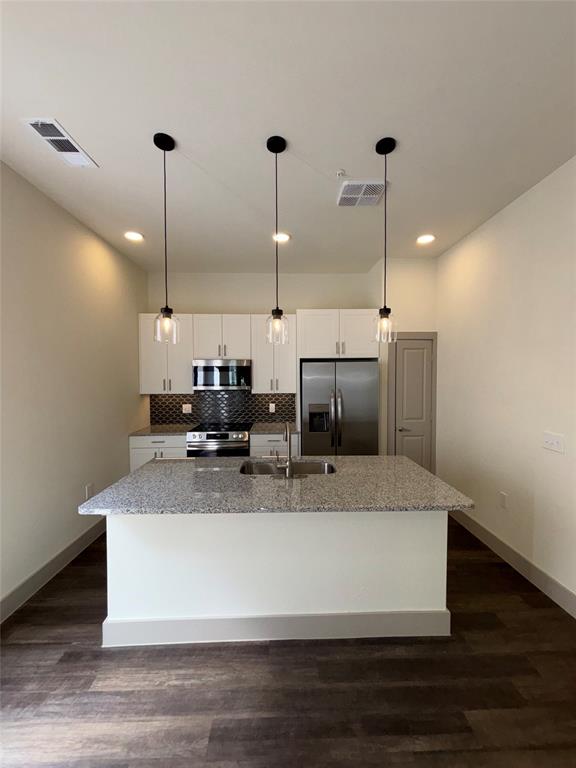 Aubrey Condo: 2036 Oak Grove Lane