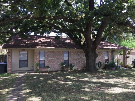 College Station Condo: 410 Brentwood Drive East