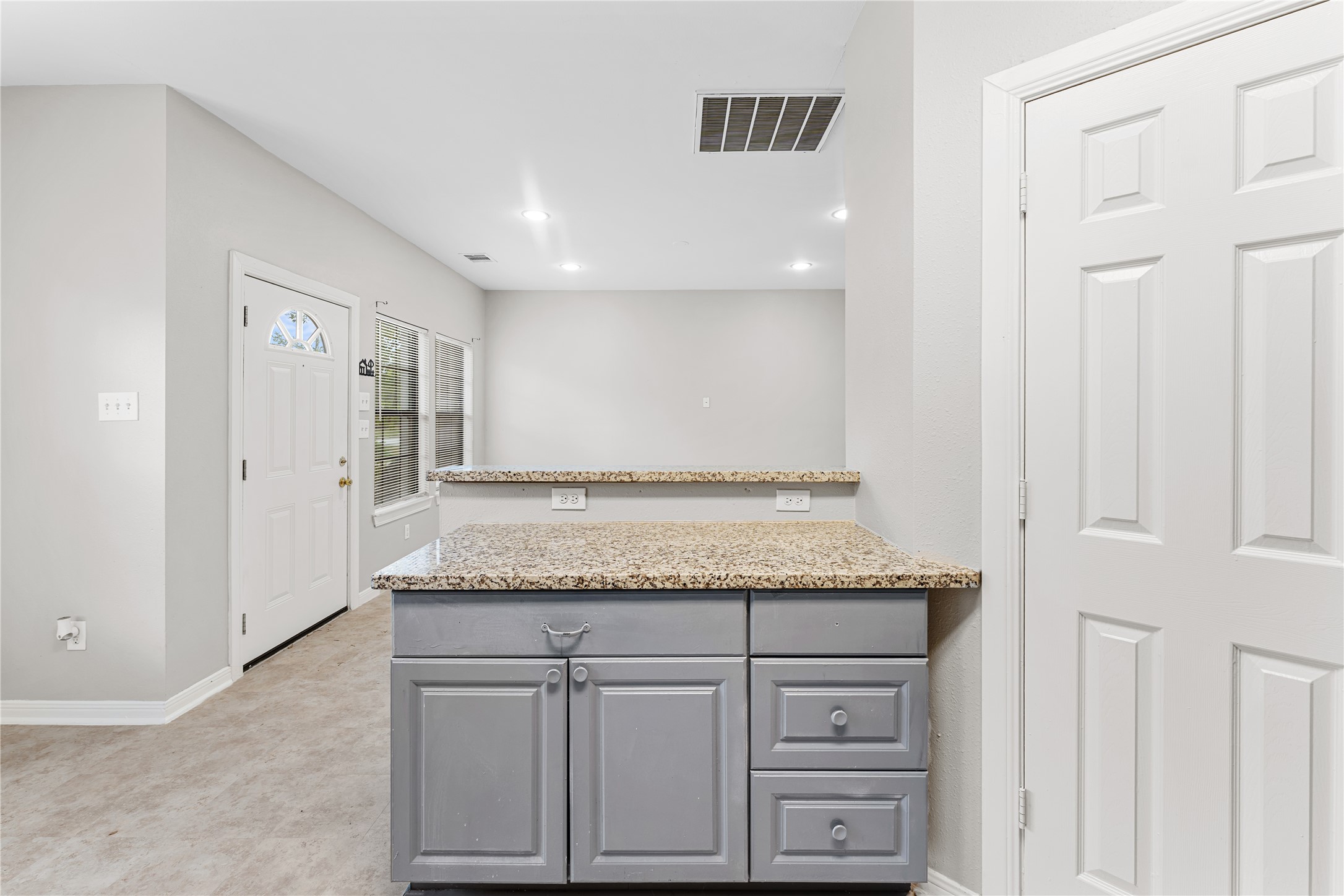 Houston Condo: 9610 Buffum Street