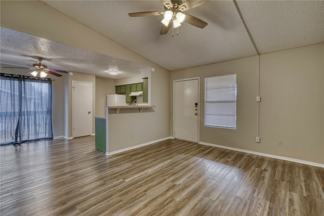 College Station Condo: 707 Wellesley Court