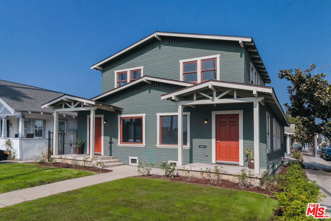 Los Angeles Condo: 2303 West 30th Street