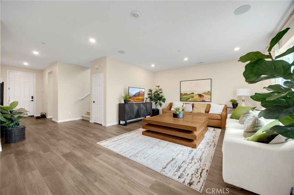 Ontario Condo: 3430 East Foxglove Way