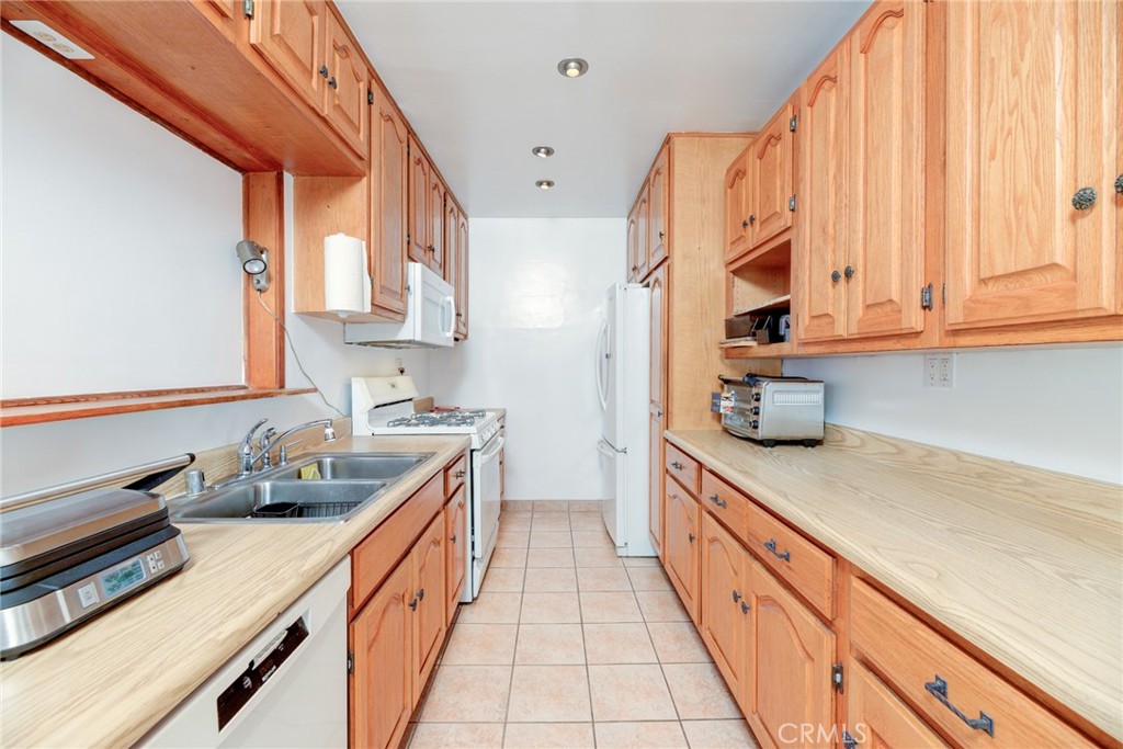 Los Angeles Condo: 4109 Lyceum Avenue