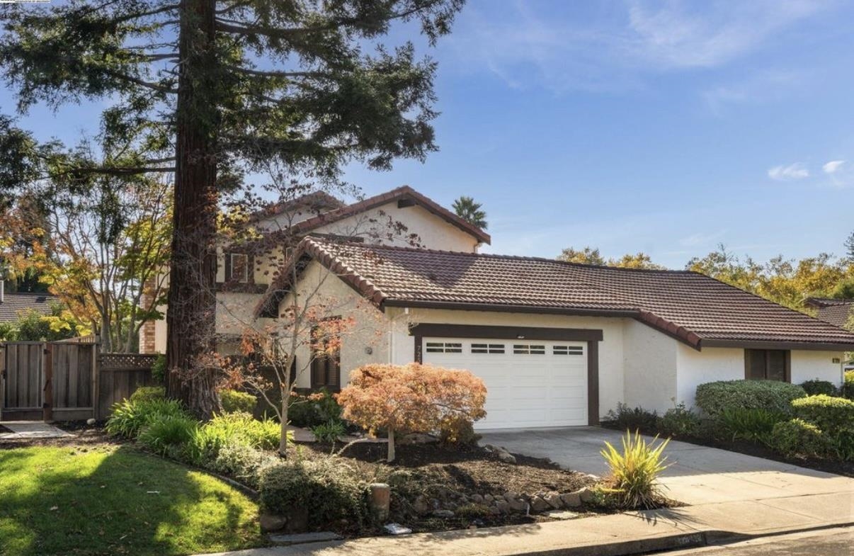 Danville Condo: 725 Old Creek Road