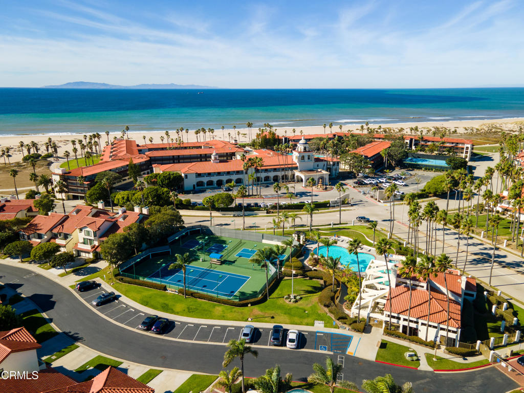 Oxnard Condo: 2200 Martinique Lane