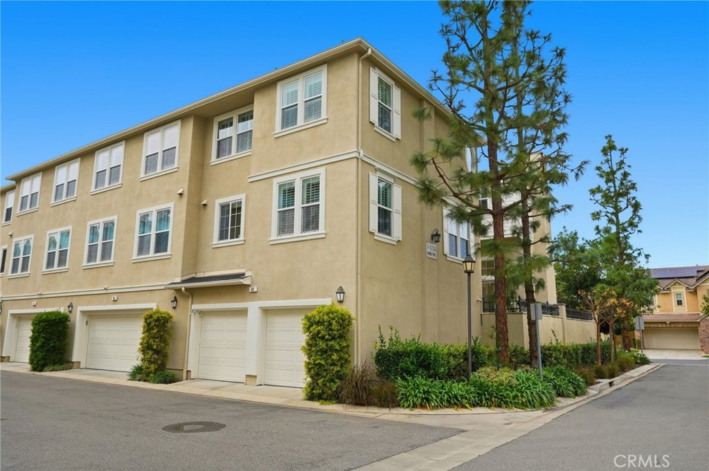 Irvine Condo: 68 Fringe Tree