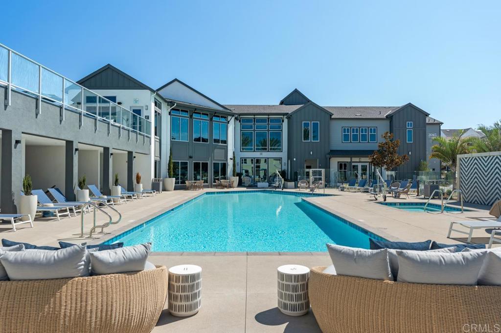 Chula Vista Condo: 5000 Avenida Lugano