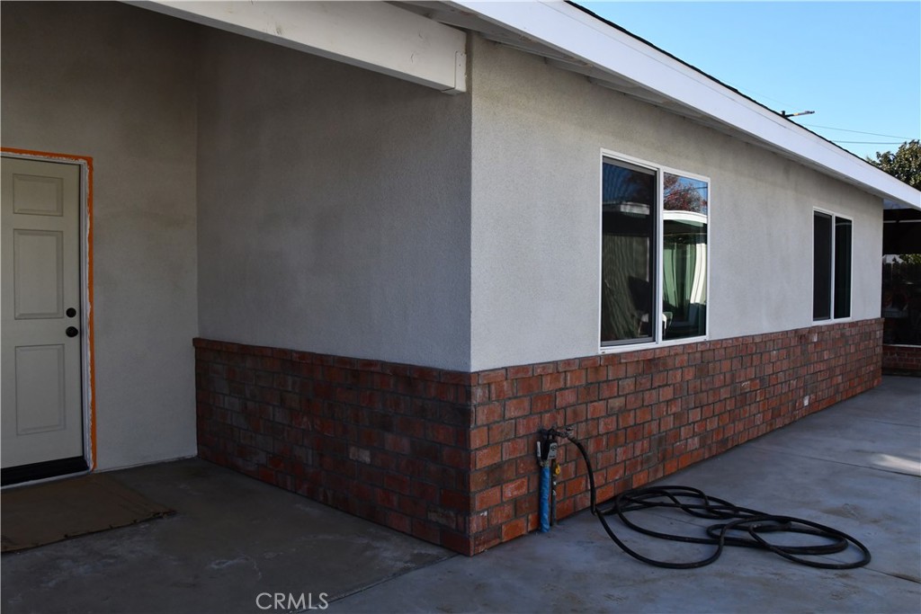 Ontario Condo: 917 West Flora Street