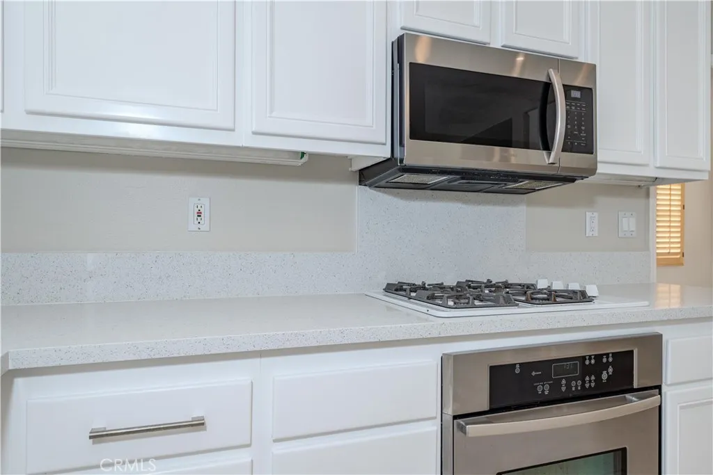 Tustin Condo: 12430 North Lacoste