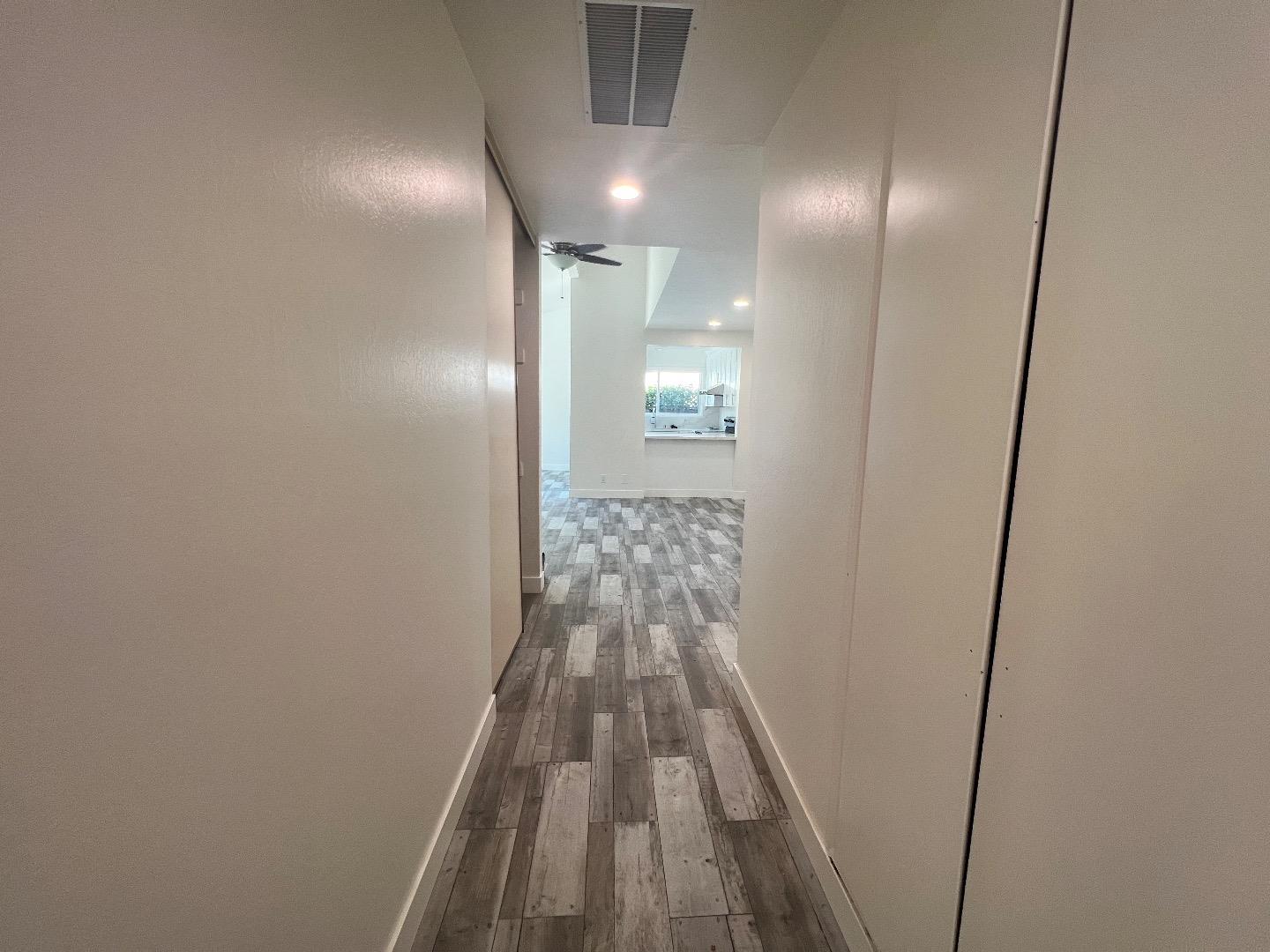 San Jose Condo: 1253 Ironbridge Way