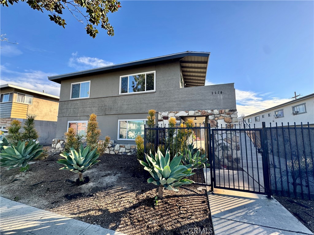 Anaheim Condo: 1114 North Mayfair Avenue