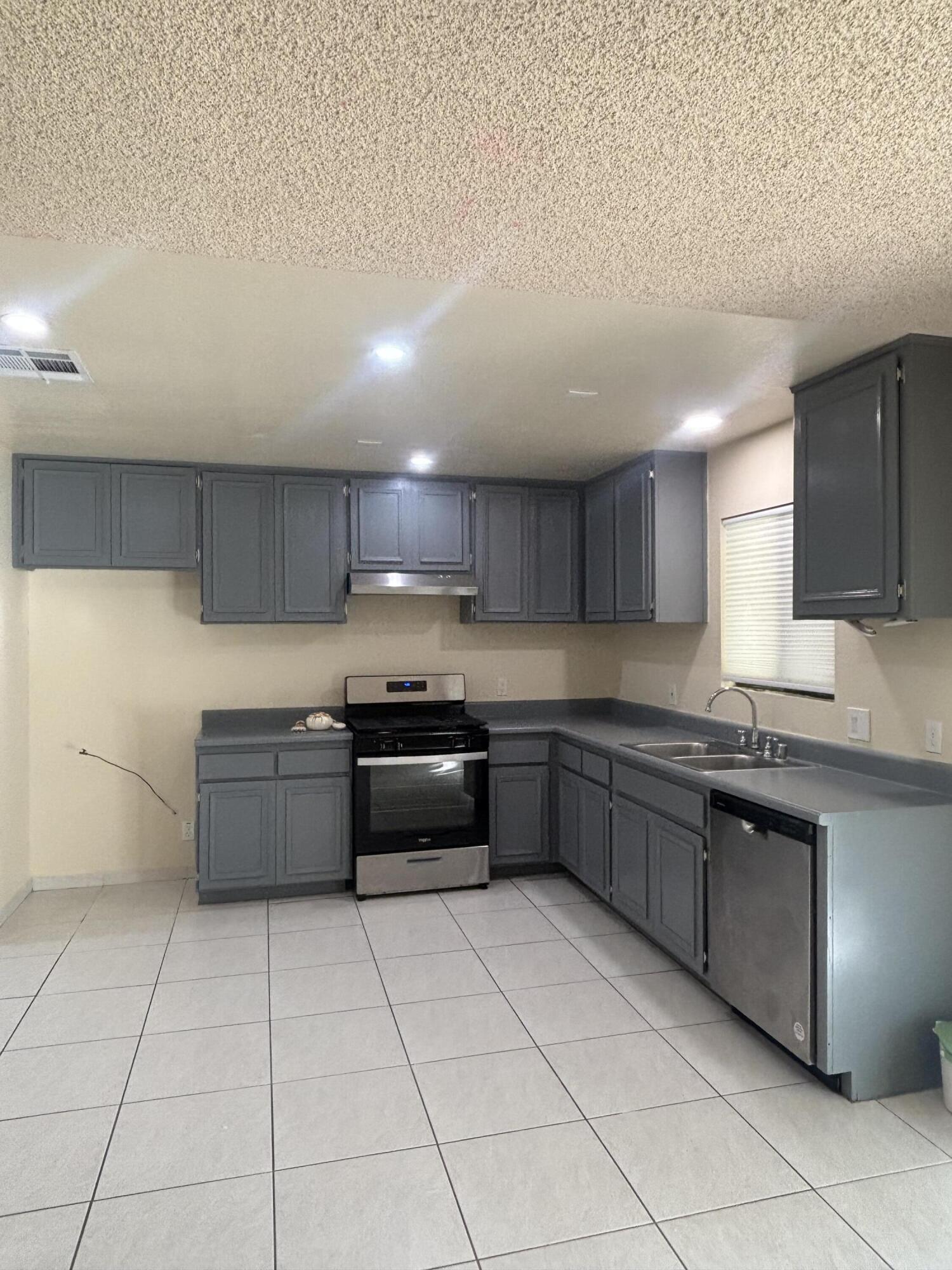 Cathedral City Condo: 69145 Baristo Road