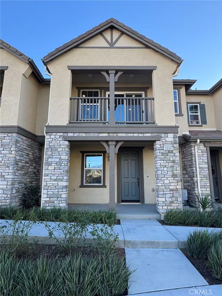 Ontario Condo: 3909 East Coronado Privado