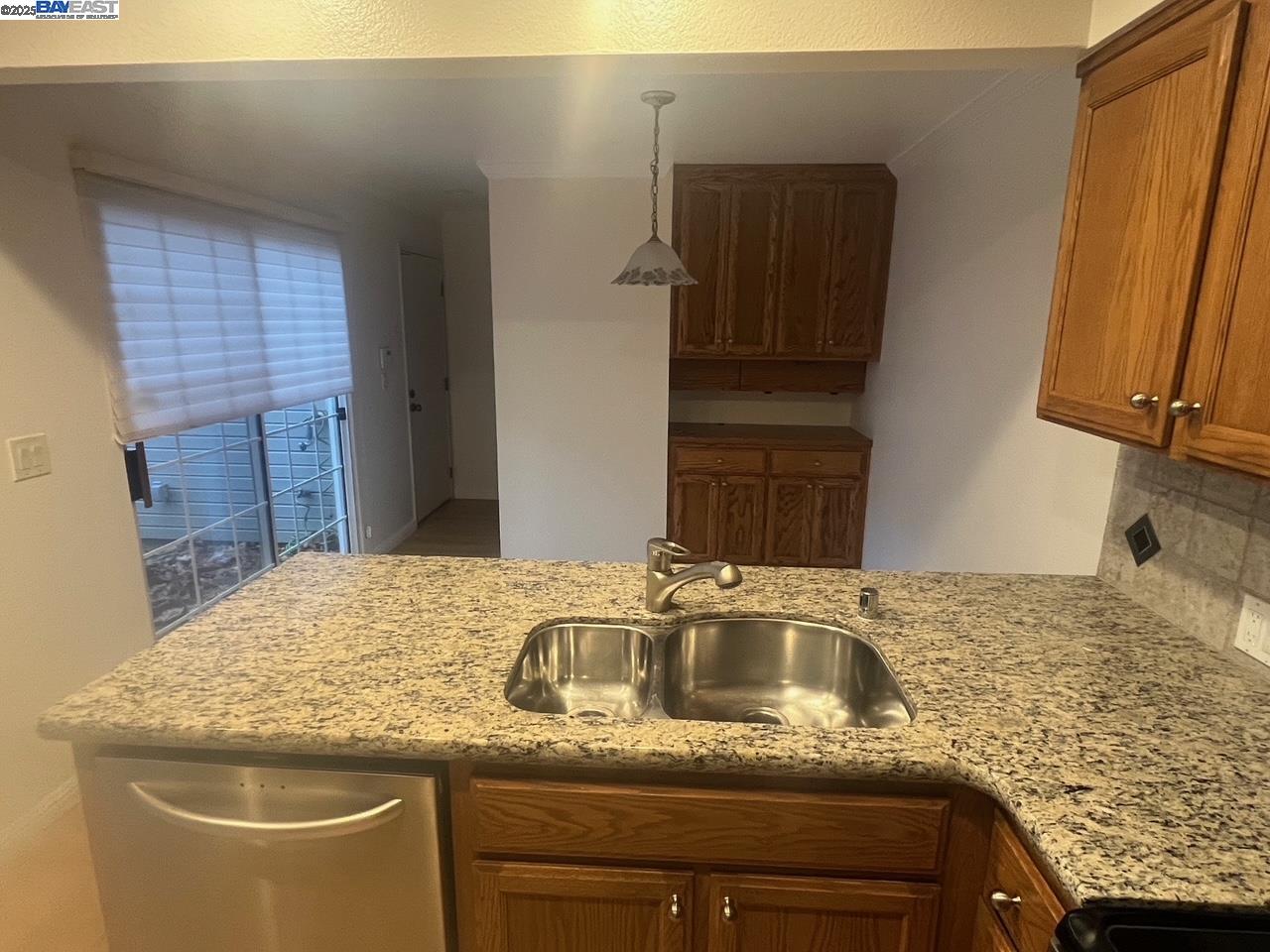 Pleasanton Condo: 5601 Baldwin Way