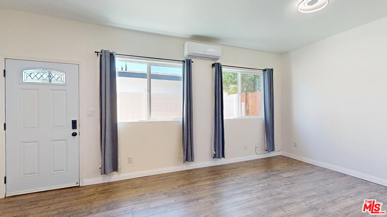 Tarzana Condo: 19198 Erwin Street