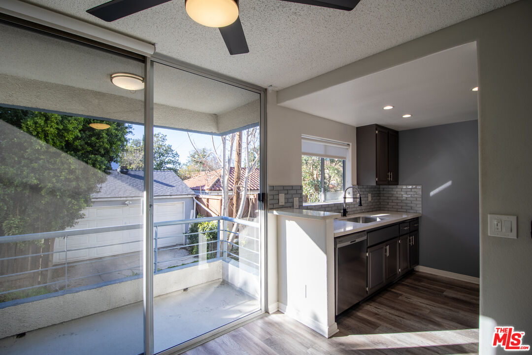Studio City Condo: 4077 Tujunga Avenue