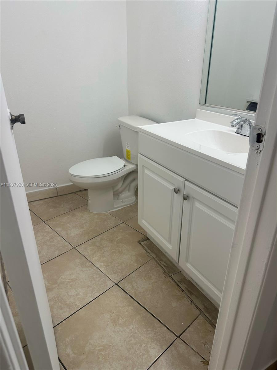 Hialeah Condo: 18111 Northwest 68th Avenue