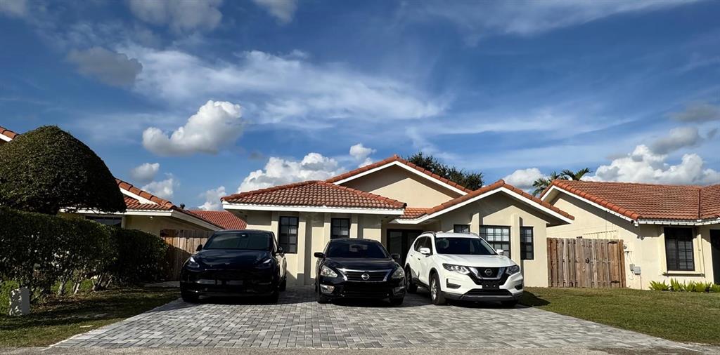 Hialeah Condo: 8455 Northwest 190th Terrace