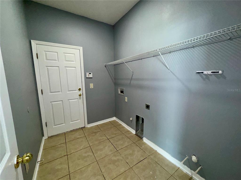 Land O Lakes Condo: 18403 Fish Loop