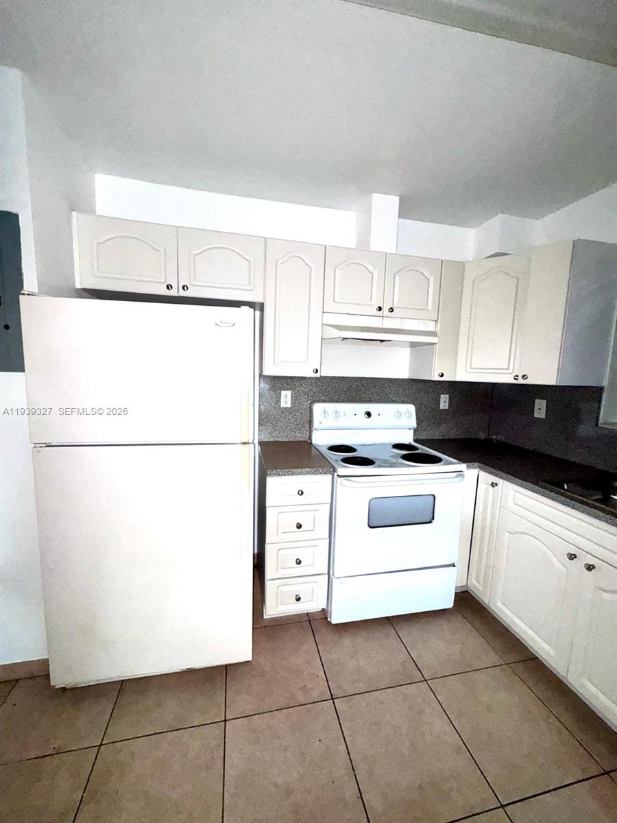 Miami Condo: 14140 Northeast 2nd Court