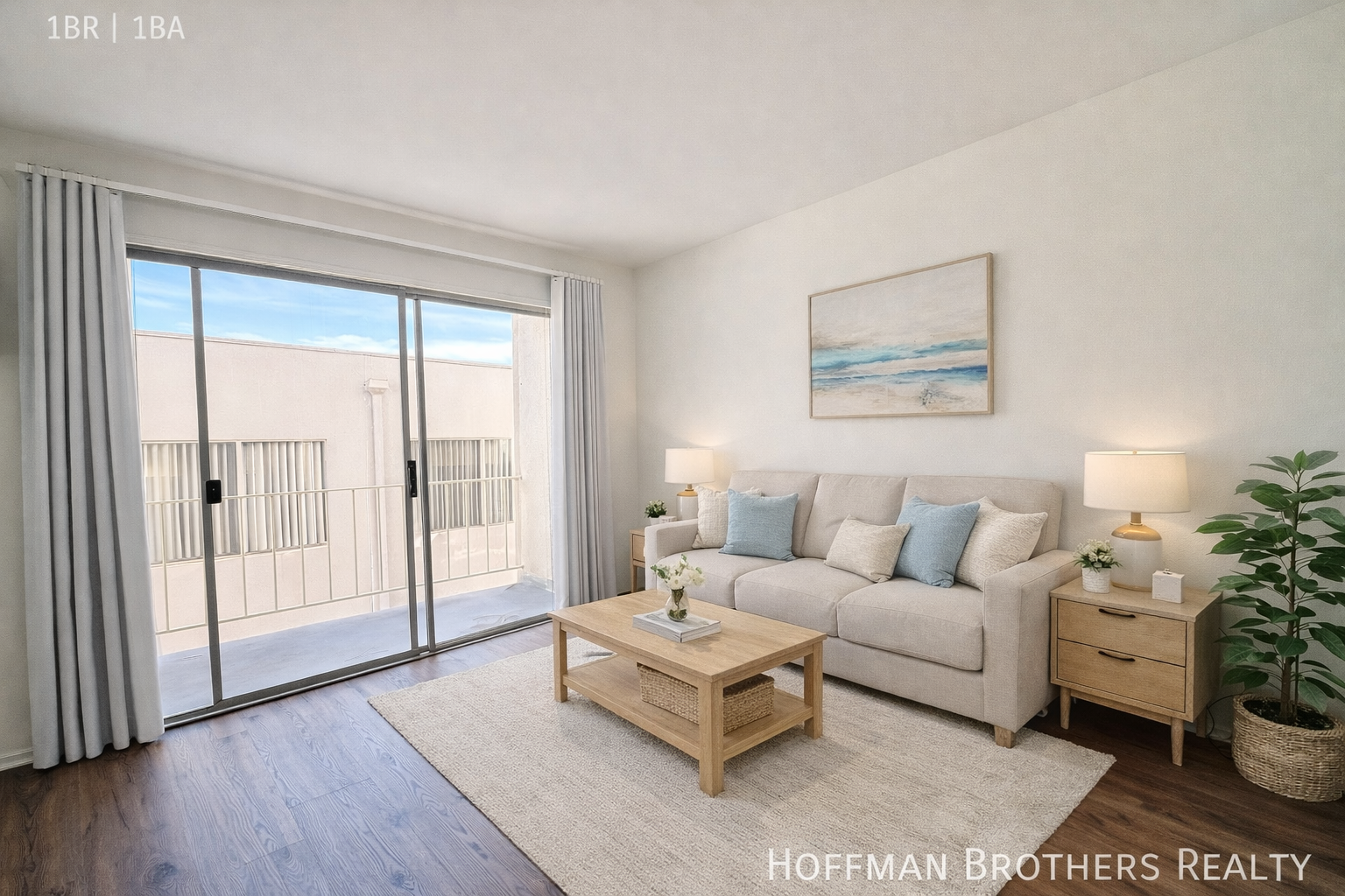 Los Angeles Apartment: 1784 N Sycamore Ave