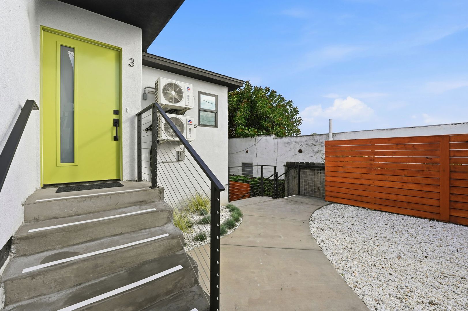 San Diego Condo: 2735 Broadway