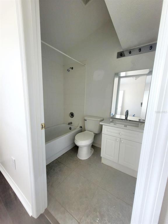 Davenport Condo: 233 Coco Plum Drive