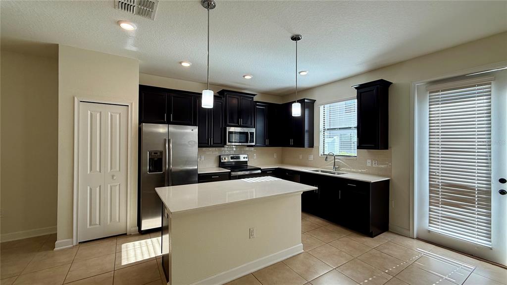 Davenport Condo: 8548 Zoeller Hills Drive