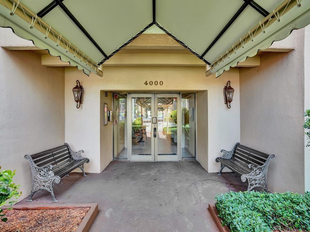 Hollywood Condo: 4000 North Hills Drive