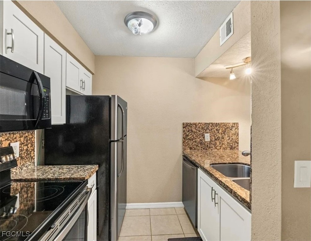 Fort Myers Condo: 3419 Winkler Avenue