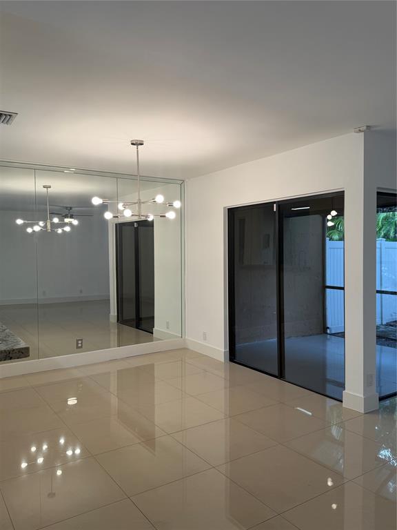 Coconut Creek Condo: 2043 Northwest 45th Avenue