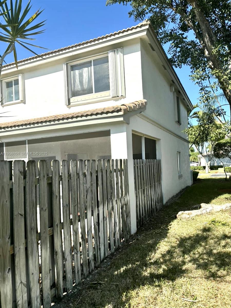 Miami Condo: 16276 Southwest 75th Street