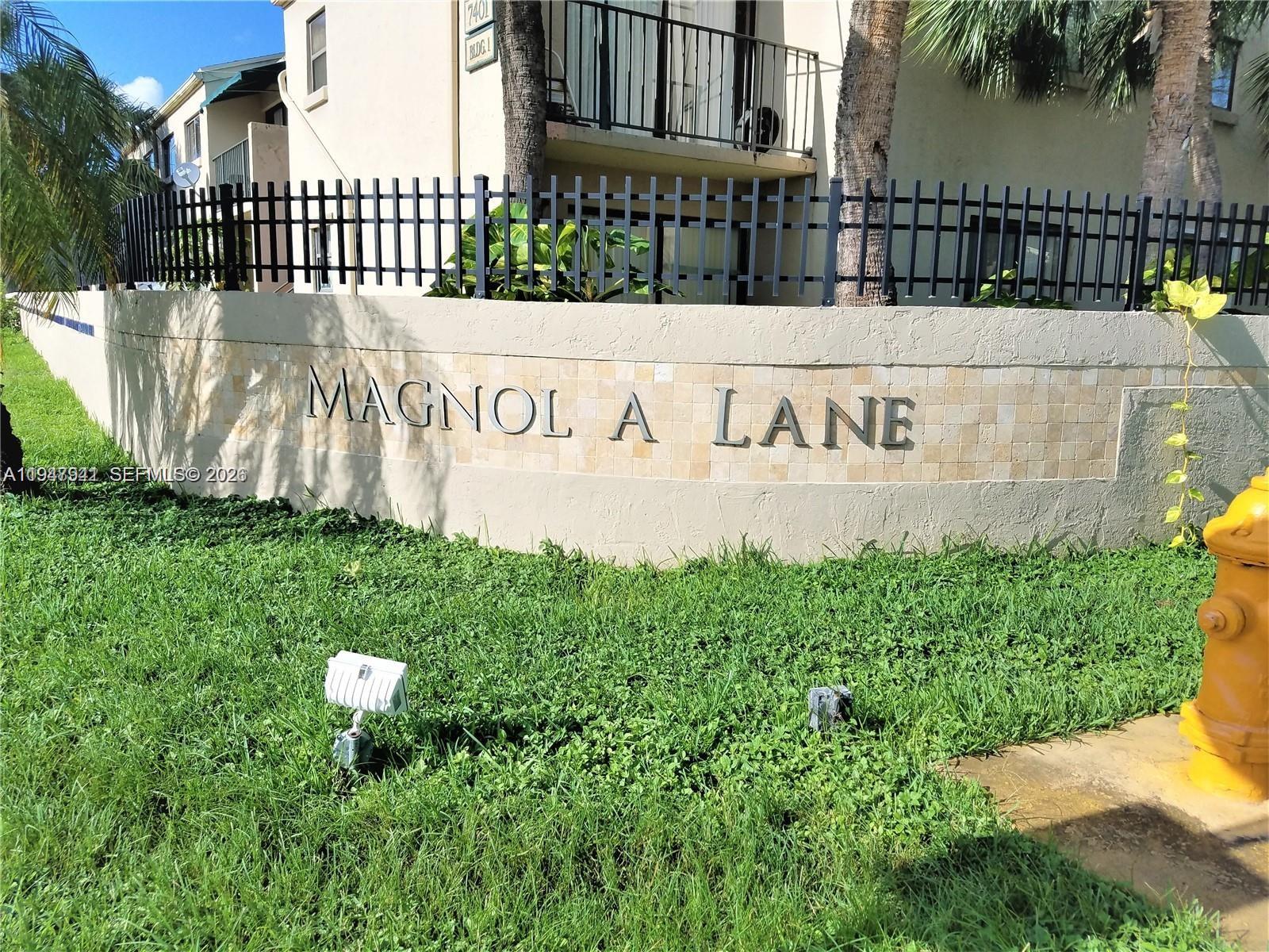 Miami Condo: 7423 Southwest 152nd Avenue